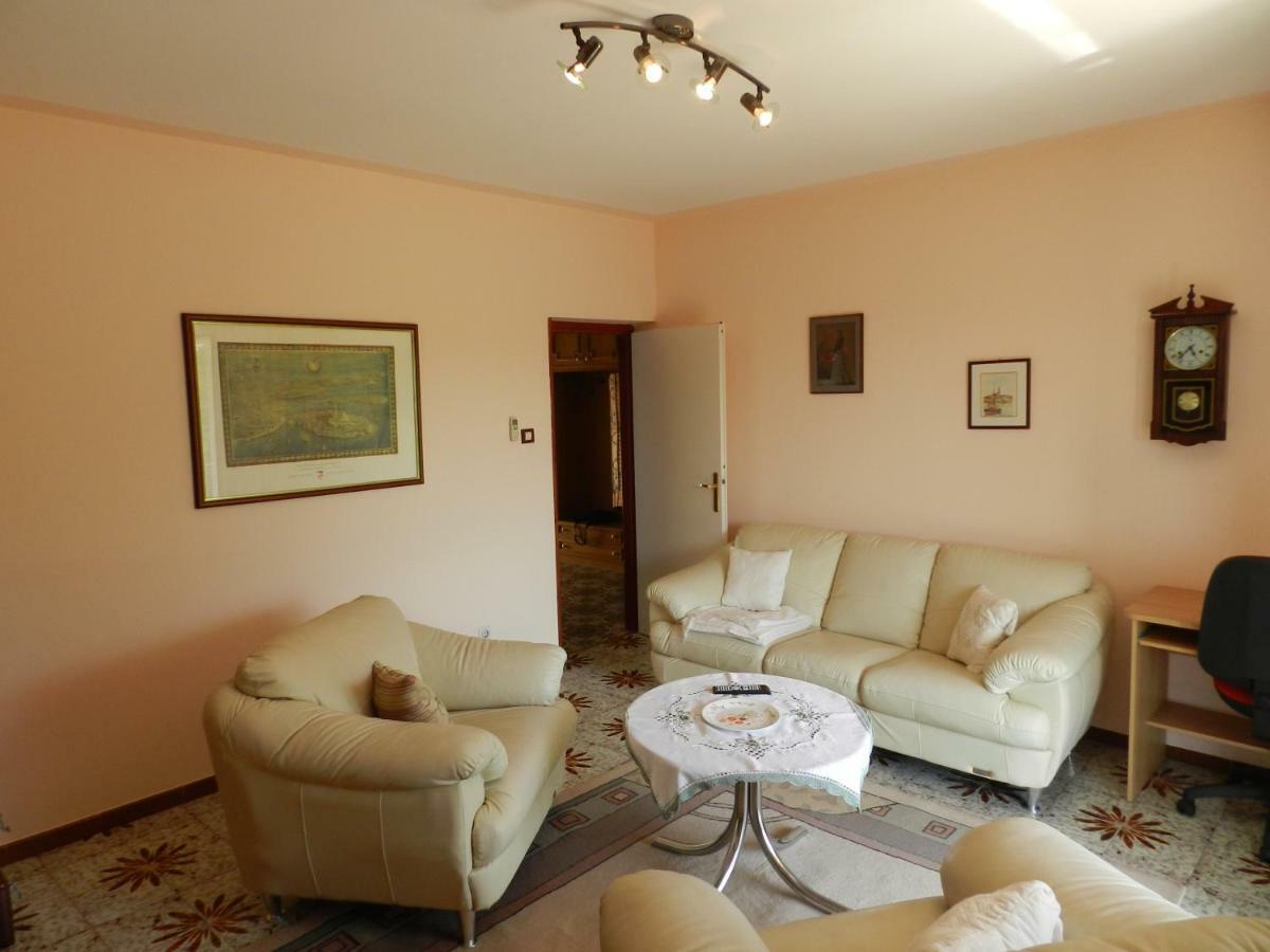 Antonio Apartment 罗维尼 外观 照片